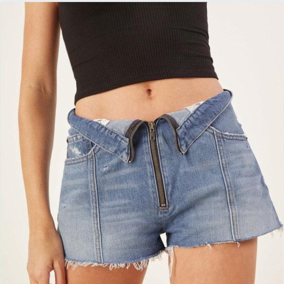 Reformation Pants - Reformation Fanny Salton Blue Short - Size 29 NWT